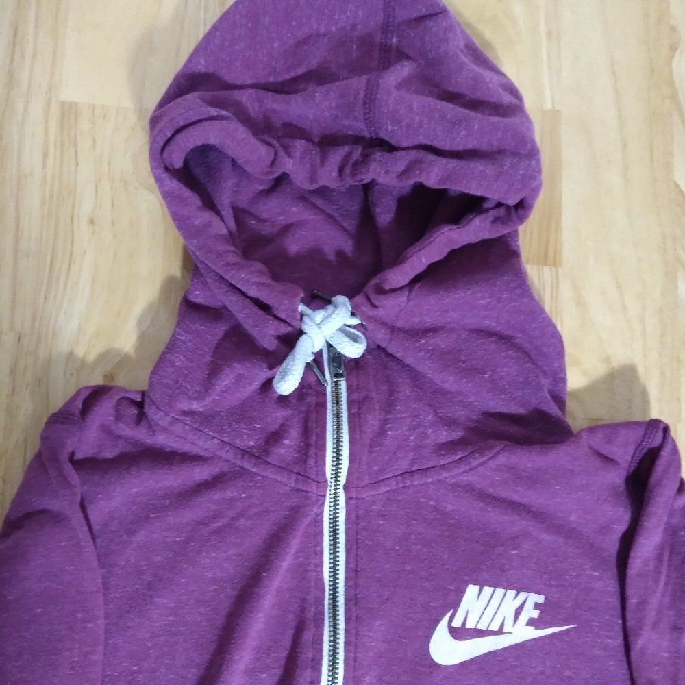 Nike Logo Lightweight Zipper Hoodie Sweatshirt